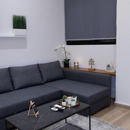Cozyloft 2 Apartment พาทรา ภายนอก รูปภาพ