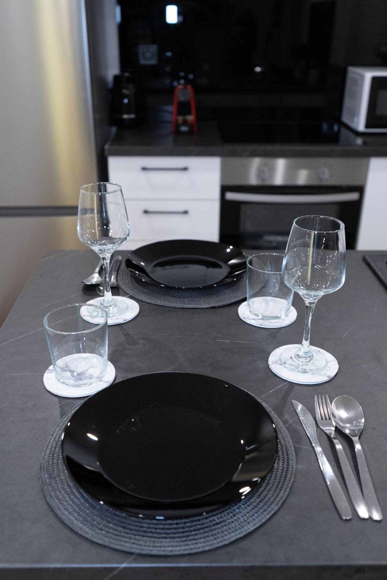Cozyloft 2 Apartment พาทรา ภายนอก รูปภาพ