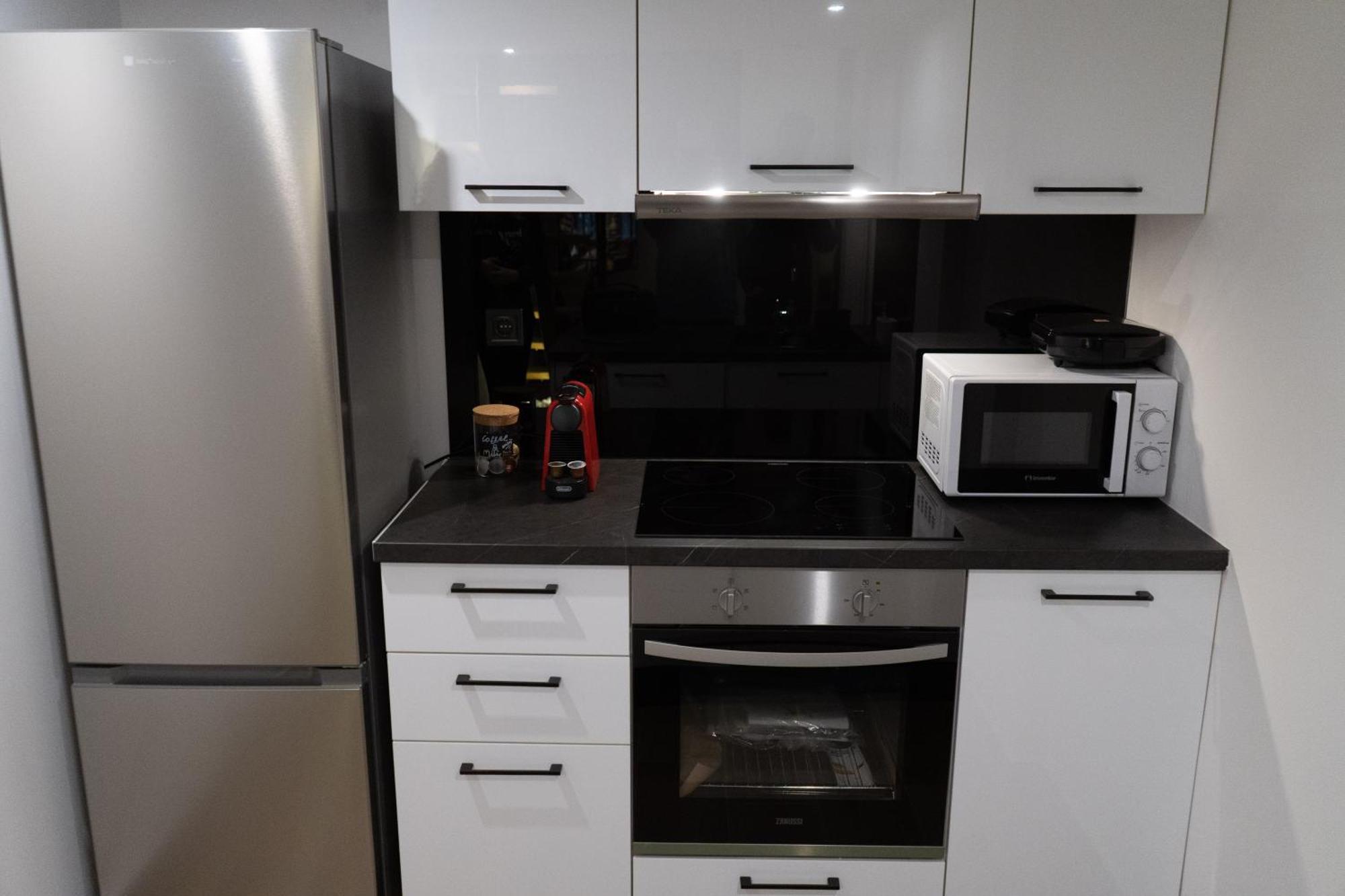 Cozyloft 2 Apartment พาทรา ภายนอก รูปภาพ